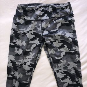 Camo leggings
